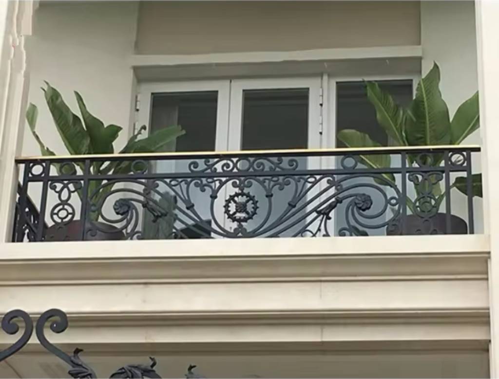 Stainless Steel Balcony Grill Design 