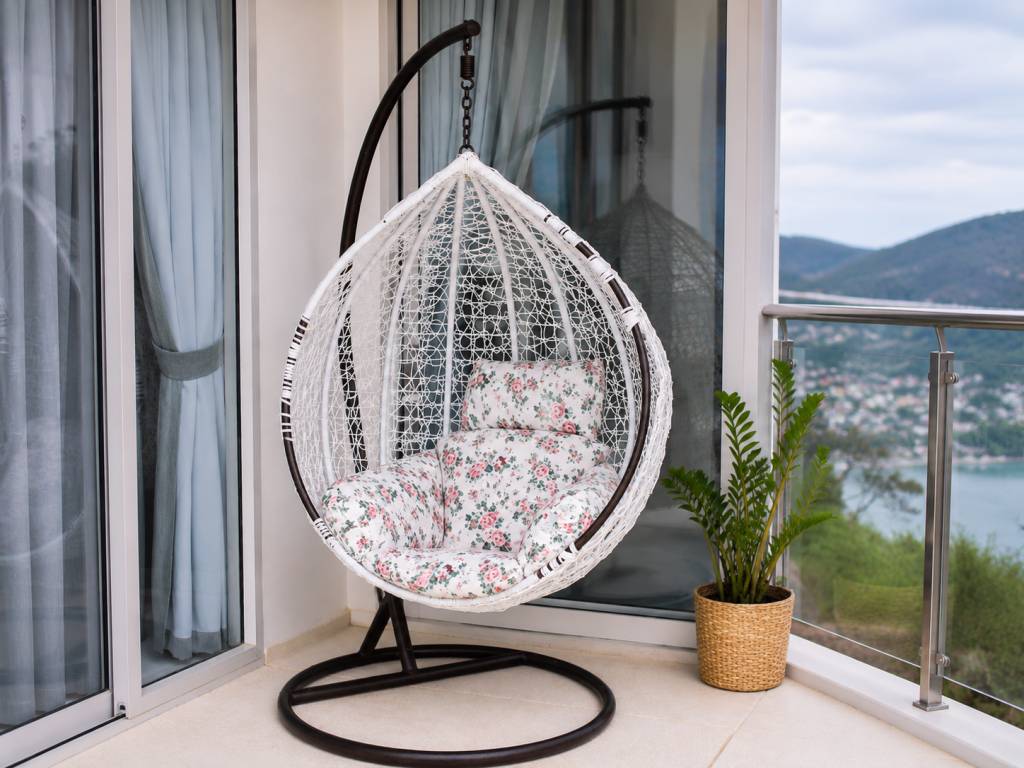 Swing Balcony Design